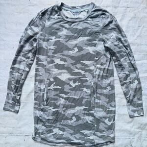 EUC Women’s SP Athleta Womens Gray Camo Luxe Balance Sweatshirt Athletic Dress